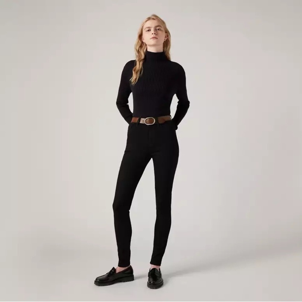 Levi’s Black Skinny Jeans